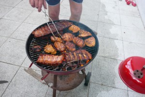 P1050064 Eine vernünftige Stärkung beim Grillen
